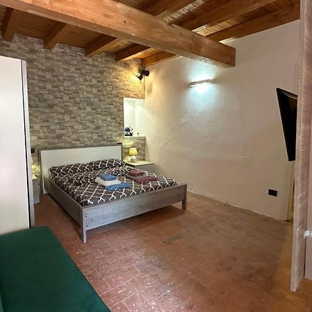 Appartamenti In Centro Storico A 15 Min Dal Lago D'Iseo - Free Wi-Fi - Ac Pallazzolo sullʼOglio Exterior foto