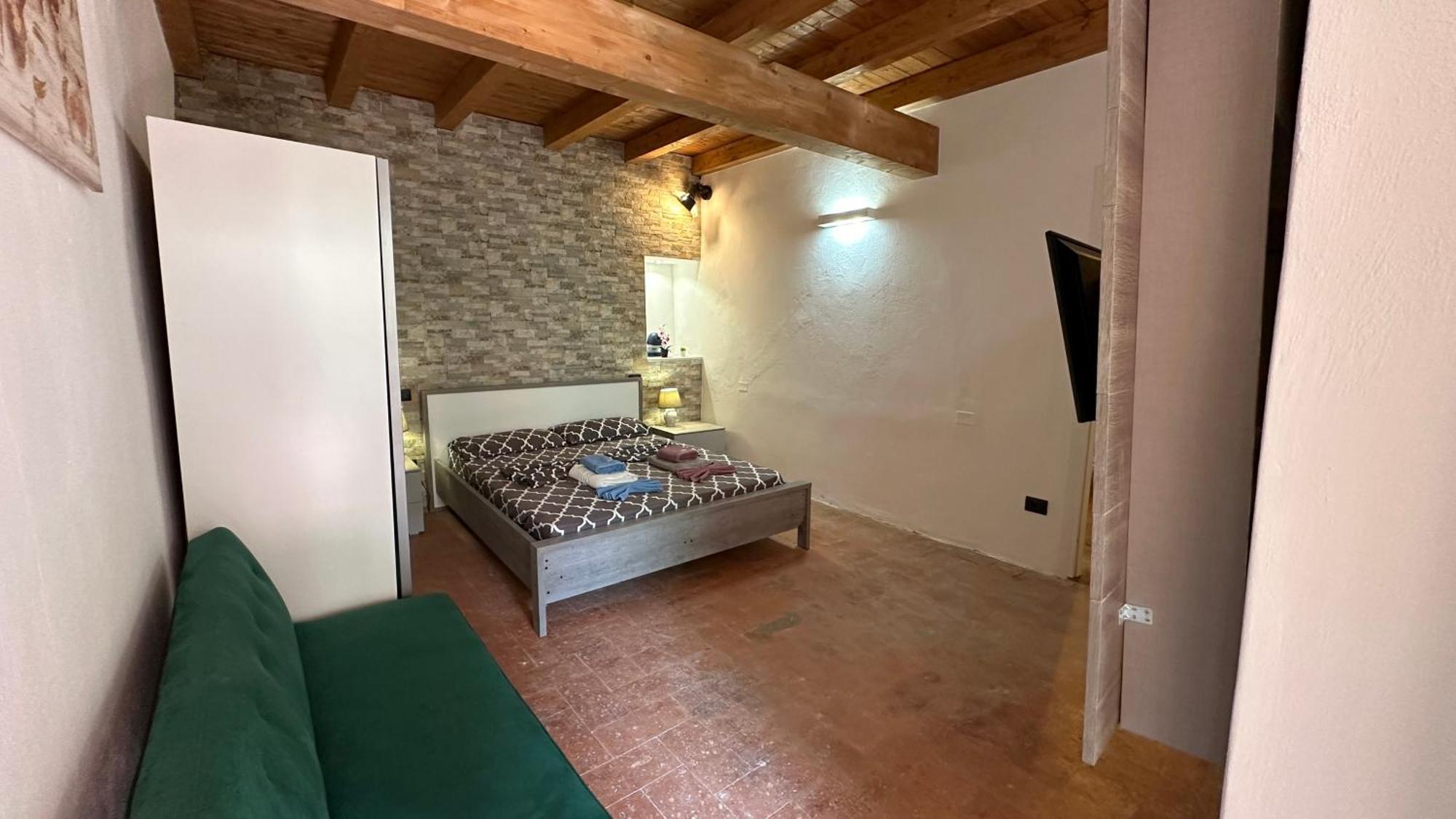Appartamenti In Centro Storico A 15 Min Dal Lago D'Iseo - Free Wi-Fi - Ac Pallazzolo sullʼOglio Exterior foto