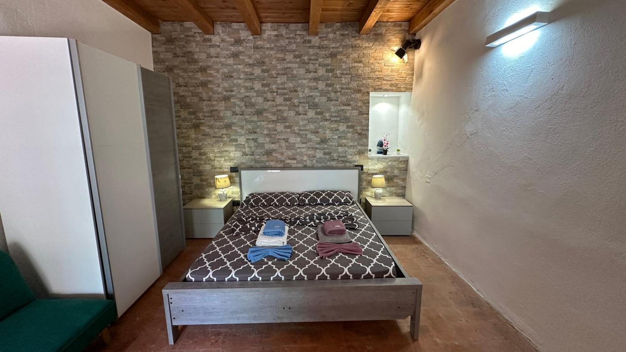 Appartamenti In Centro Storico A 15 Min Dal Lago D'Iseo - Free Wi-Fi - Ac Pallazzolo sullʼOglio Exterior foto